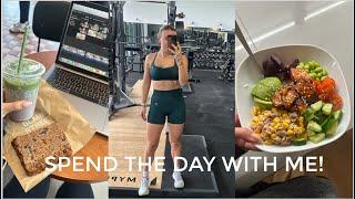 WHAT I EAT IN A DAY | RACE REVEAL & TRAINING UPDATES! | ZOE RAE