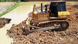 Skills Strong Power Bulldozer Moving Strone 10 Wheel Dump Truck Unloading Stone Excavator Loading