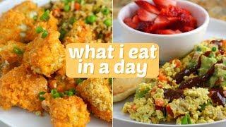 What I Eat in a Day // Tofu Scramble, Bang Bang Cauliflower + The Best Pour Over Coffee (VEGAN)