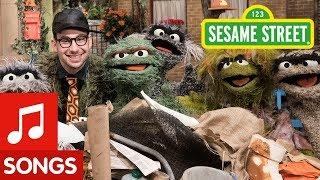 Sesame Street: Jack Antonoff and Oscar Sing I Love Trash