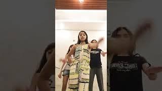 # jiggle jiggle # with friends # S- day ️