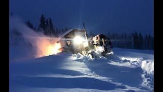 Snöoväder januari 2021, i Landverk, Alsen , Jämtland.  Snöskoter + snöslungning.  Mycket snö!