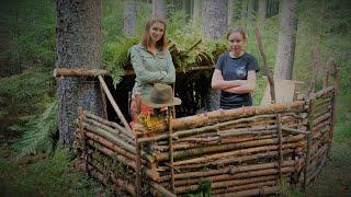 Unterwegs mit #Bushcraft Anfängerin - Leiche im Wald - Realstory - Am Feuer kochen - Übernachtung