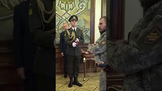 ️ Військовий ЗРОБИВ ПОДАРУНОК президенту Зеленському