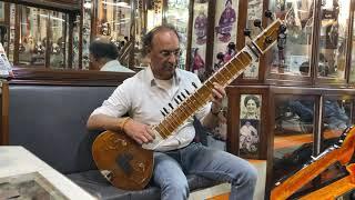 Ustad Vilayat Khan style sitar made by Ajay Rikhiram