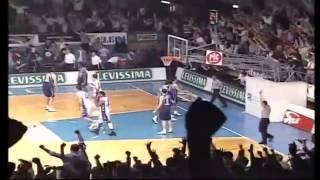 Il buzzer beater di Tyson Wheeler in Cantù-Fortitudo Bologna