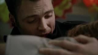 Fringe 3x18 Altliv Gives Birth