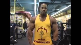 Vic Martinez shoulders training 2004