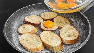 Gießen Sie die Eier auf das Brot! Wenn es keine Zeit zum Kochen gibt! Das beste Frühstücksrezept!