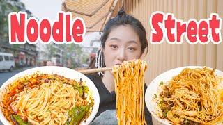 Chinese Noodles Street! Eating on the Roadside?!! | Foodie Zhang