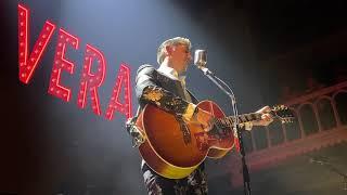 Danny Vera sings ‘Roller Coaster’ @Paradiso Amsterdam