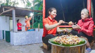 The Eectrician Who Helped Bring Electricity To The Farm - Cooking With The Lonely Old Woman