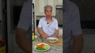  How to Make Egg Drop Soup Like a Chinese Chef #Shorts