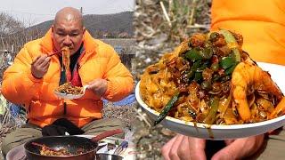 처음 느껴보는 이 매운맛.. 얼얼하다 with 사천왕 마라샹궈면