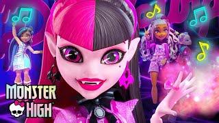 Me quedaré (Video Musical) ft. Draculaura | Monster High Latino