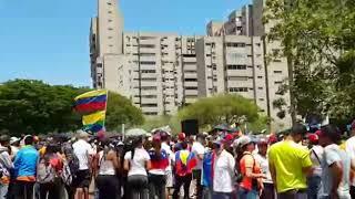 #VENEZUELA NUEVA ESPARTA ACTOR CARLOS VILLAMIZAR PARTICIPA EN LA PROTESTA