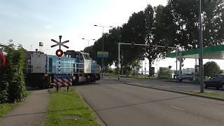 Spoorwegovergang Dordrecht/ Level Crossing/ Passage a Niveau/ Railroad-/ Bahnübergang