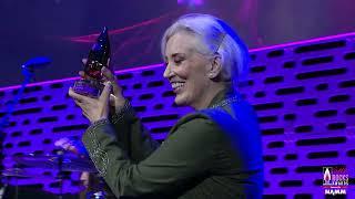 Sylvia Massy Accepts the Groundbreaker Award at the She Rocks Awards