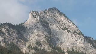 Kleine Felsinseln im Hintersee und lustige Besucher im Elektroboot im September 2011