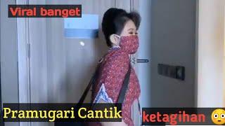 Yang lagi viral, pramugari cantik awas ketagihan 