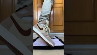 JORDAN 1 HIGH ZOOM ON FEET