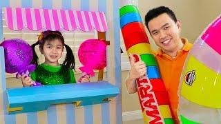 Jannie Pretend Play as Candy Maker at Candy Toy Store - Lollipop Play Doh Squishy Toys