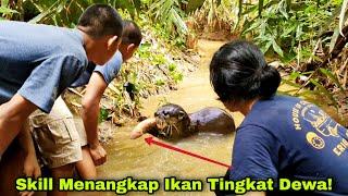 Berburu Ikan di Sungai Bersama Piko si Otter Pintar | Catch Fish with Smart Otter