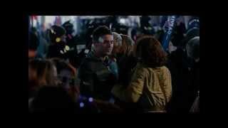 New Years Eve Movie - Zac Efron kisses Michelle Pffiefer