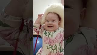 Великовата шапочка #маргошка #cute #baby #любовь #funnybaby #шапки