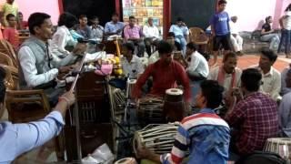 "Dnyanoba Mauli Tukaram", By Buwa Vyankatesh Nar. Jugalbandi by Sandeep Panchal and Aakash Sawant.