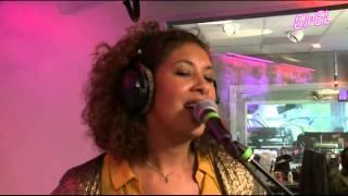 Amber Gomaa - I want it (live bij GIEL)