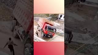 Bad day for drivers #heavytruck #offroad #highwaytruck #truckdriver #haveydriver #excavator