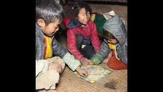 GOOD CHILD helps MOM find food and cook for poor FAMILY on mountain. SUPER HARD FAMILY IN VILLAGE