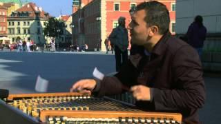 Cymbały w Warszawie cimbalom dulcimer George Balan, Autumn Leaves My Way Ballad for Adeline, street