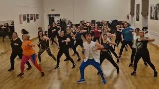 Zumba fitness - Primer Viso - Maria Becerra & Ivy Queen