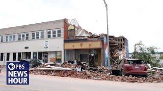 News Wrap: Tornado hits upstate New York community