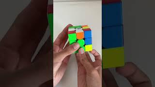 Comment re-résoudre un Rubik’s Cube en 2 Mouvements? (tour de magie ) #rubikscube #magictricksvideos