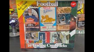 NFL Football MYSTERY BOX REPACK TOM BRADY - 16 PACKS + Keychain