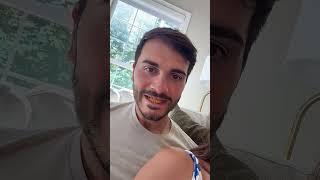 An interesting dual-screen video. Welcome to follow and like!#Pranks everyday#youtubeshorts#wenzi