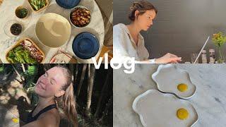 Vlog(ão) | Fizemos rolinho viatnamita e granola, trabalhei de um café, cerâmicas prontas...