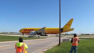 AMAZING field tour @ Chicago O'Hare International Airport (ORD)  |  The Curious Spotter