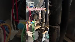 Como instalar un capacitor correctamente