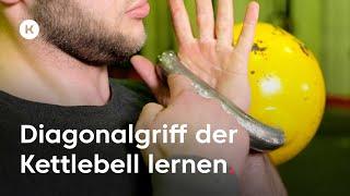 Kettlebell richtig greifen: Killer-Übung für den "Diagonalgriff" + die zwei verschiedenen Griffarten