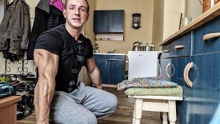 Sposób na wielki TRICEPS domowym sposobem ! - MLODYNINJA24