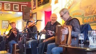Mike Mcgoldrick , Dezi Donnelly (With guests  Alan Kelly and Sean Smyth). Crane Bar Galway