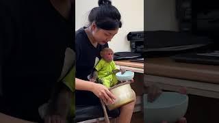 Bibi asked Mom to cook food when bibi was hungry #monkey #babymonkey #cute #funny #animals #shorts