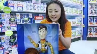 Unboxing the toys from Toy Story 4!