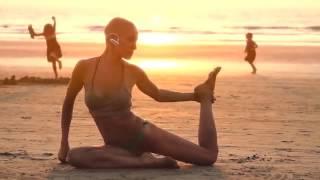 Йога на пляже Yoga on the beach