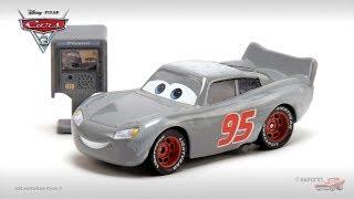 BDD World of Cars - Primer Lightning McQueen (with Phone Booth)