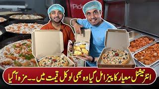 International Standard Ka Pizza Milgya Local Price Mein | Pakistan Kay Sath